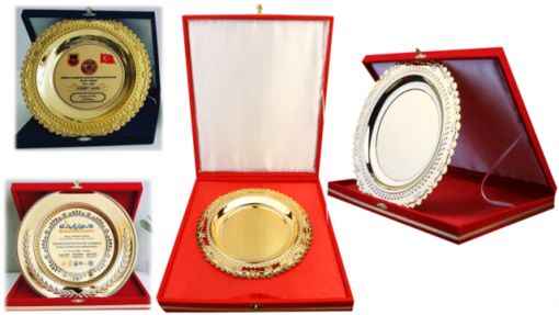 Tabak Plaket, Tabak Plaket Çeşitleri, Bursa Tabak Plaket Çeşitleri, Osmangazi Tabak Plaket Çeşitleri, Yıldırım Tabak Plaket Çeşitleri, Nilüfer Tabak Plaket Çeşitleri, İnegöl Tabak Plaket Çeşitleri, Kestel Tabak Plaket Çeşitleri, Gemlik Tabak Plaket Çeşitleri, Mudanya Tabak Plaket Çeşitleri, Karacabey Tabak Plaket Çeşitleri, Metal Tabak Plaket, Çini Tabak Plaket, Altın Tabak Plaket, Gümüş Tabak Plaket, Bronz Tabak Plaket, Tabak Plaket Baskı, Logolu Tabak Plaket, Özel Tabak Plaket, Kristal Tabak Plaket, Ahşap Tabak Plaket, Çelenk Desenli Tabak Plaket